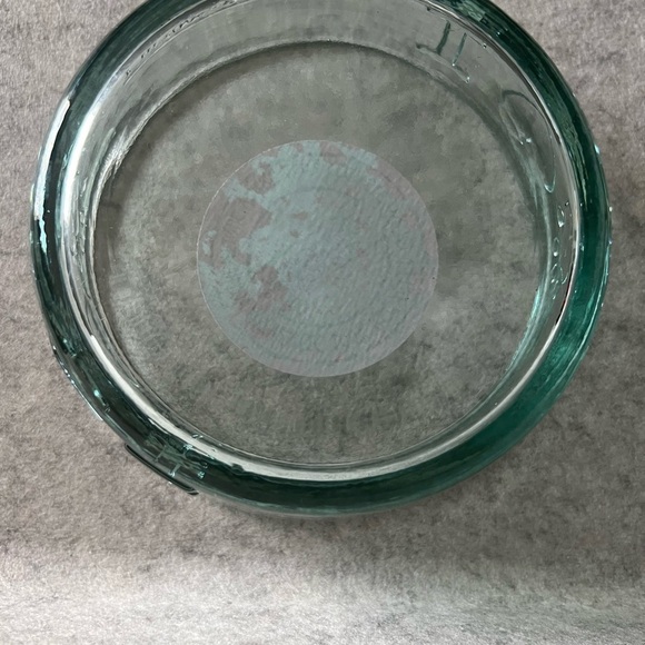 Clear Glass Pet Bowl with Heart Design - Picture 6 of 9